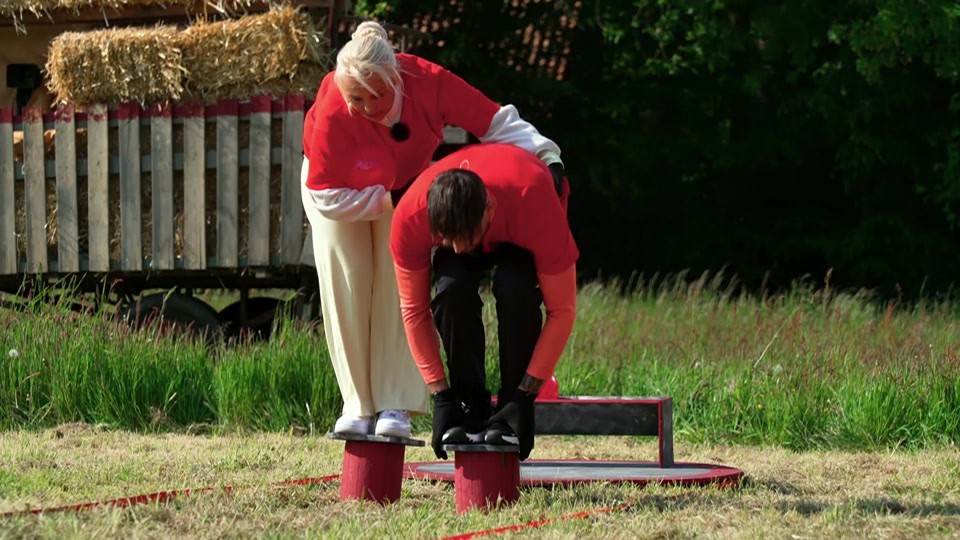 Clipbild: Giovanni und Vanessa rasen allen davon
