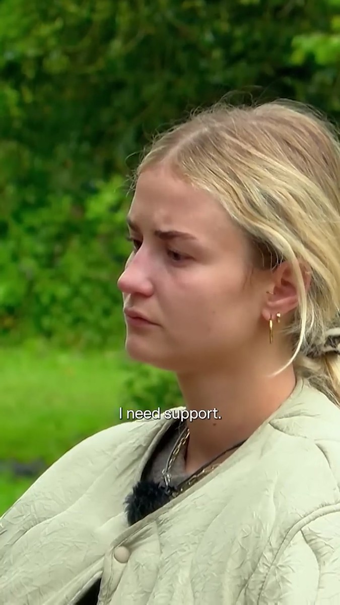 Clipbild: TRÄNEN, LÜGEN, BEZIEHUNGSKRISEN