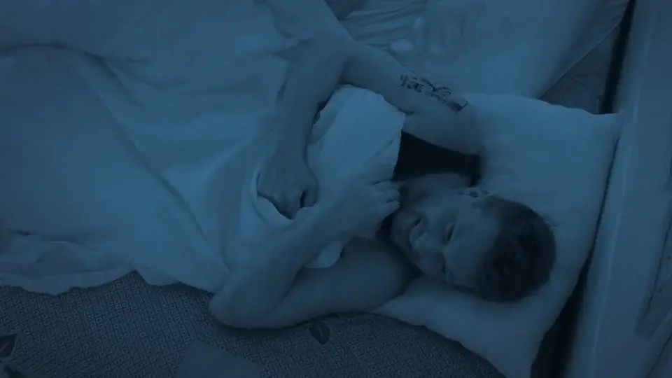Clipbild: Raúl Richter hat Sex – und SCHREIT den AYTO-Schlafsaal wach!